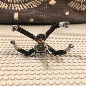LEGO, Marvel Super Hero Doctor Octopus Doc Ock Minifigure.